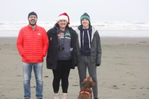 Family-at-beach (1)